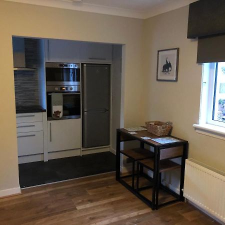 Appartement Ideally Located Modern Flat à Troon Extérieur photo